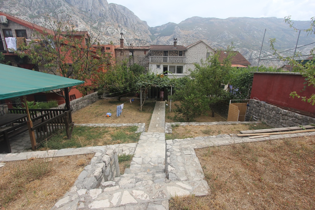 Image of House - 4 Bedrooms - 3 Bathrooms for Sale in Kotor-Kotor-Montenegro, Image 25
