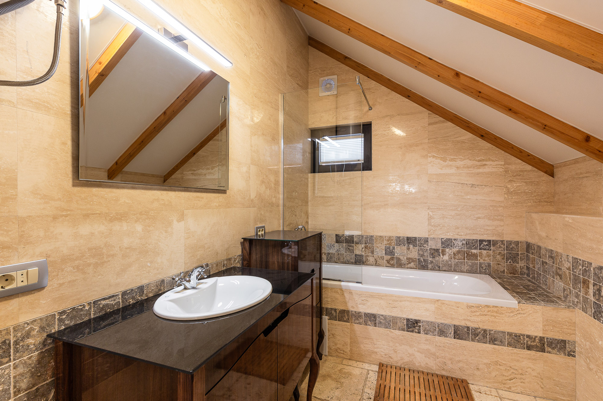 Image of House - 3 Bedrooms - 3 Bathrooms for Sale in Tivat-Tivat-Montenegro, Image 23