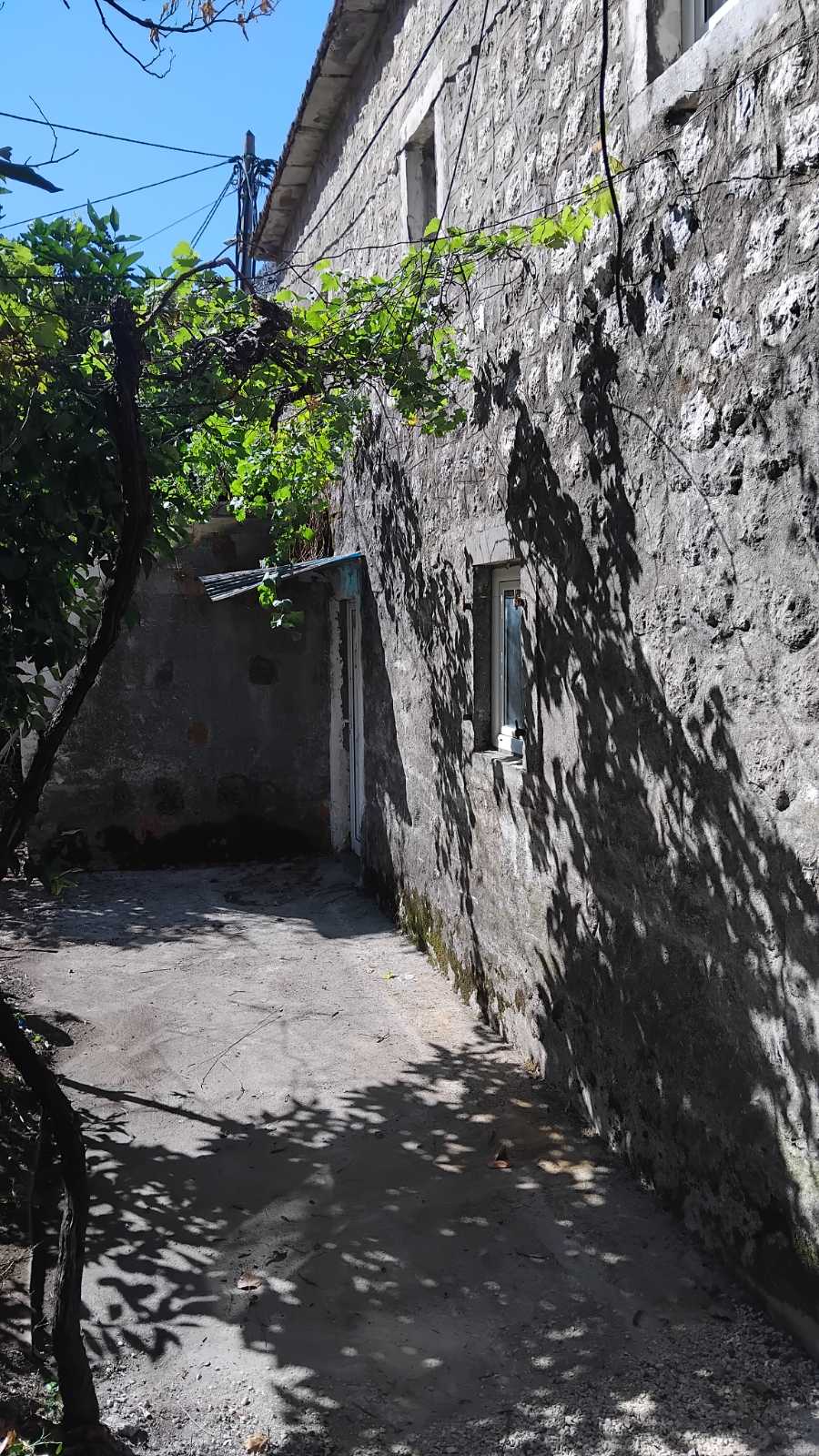 Image of House - 4 Bedrooms - 2 Bathrooms for Sale in Kotor-Kotor-Montenegro, Image 1