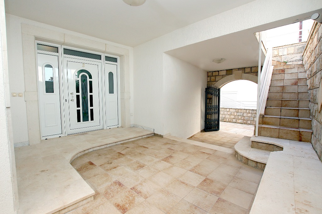Image of Villa - 13 Bedrooms - 12 Bathrooms for Sale in Budva-Sveti Stefan-Montenegro, Image 3