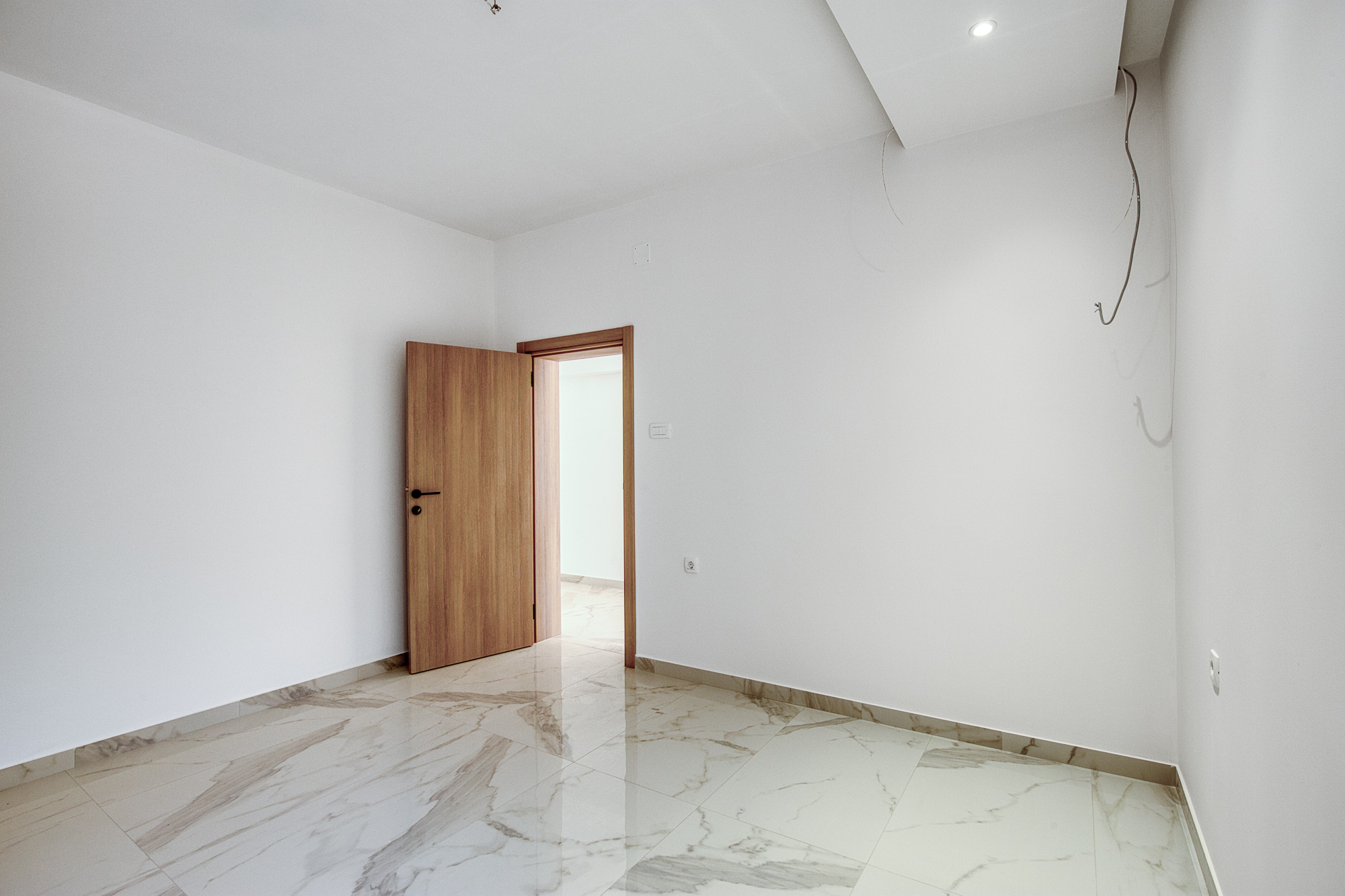 Image of Apartment - 2 Bedrooms - 1 Bathrooms for Sale in Tivat-Tivat-Montenegro, Image 9