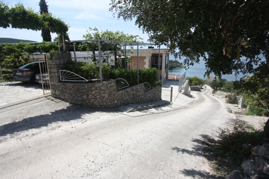 Image of House - 4 Bedrooms - 6 Bathrooms for Sale in Herceg-Novi-Herceg Novi-Montenegro, Image 3