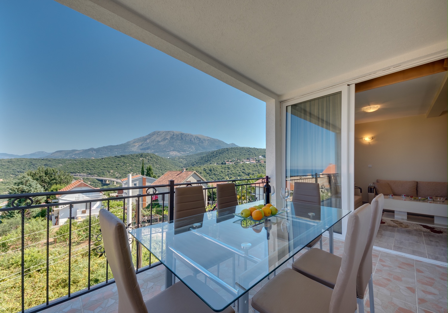 Image of Hotel - 10 Bedrooms for Sale in Bar-Bar-Montenegro, Image 10