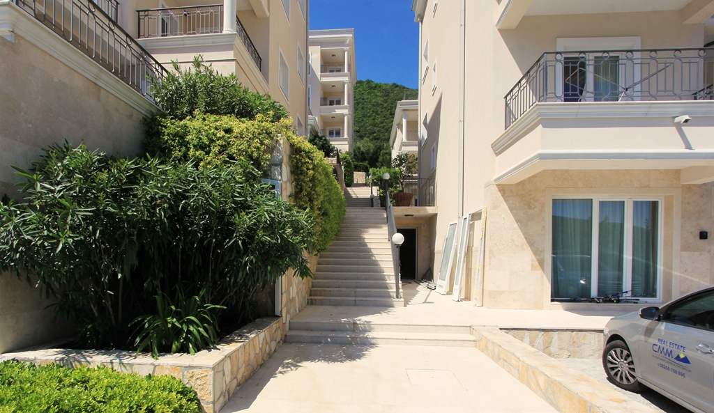 Image of Apartment - 2 Bedrooms for Sale in Herceg-Novi-Djenovici-Montenegro, Image 4