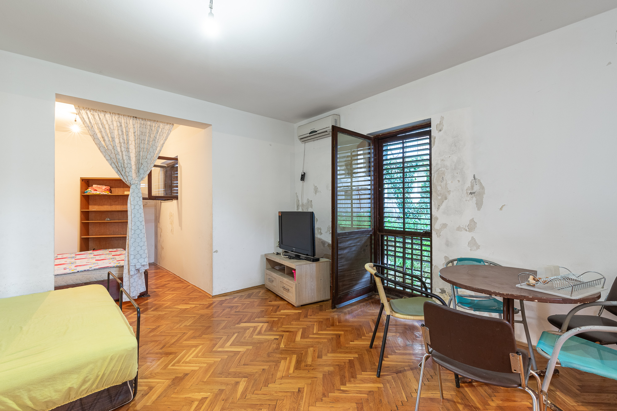 Image of House - 8 Bedrooms - 3 Bathrooms for Sale in Kotor-Prcanj-Montenegro, Image 17