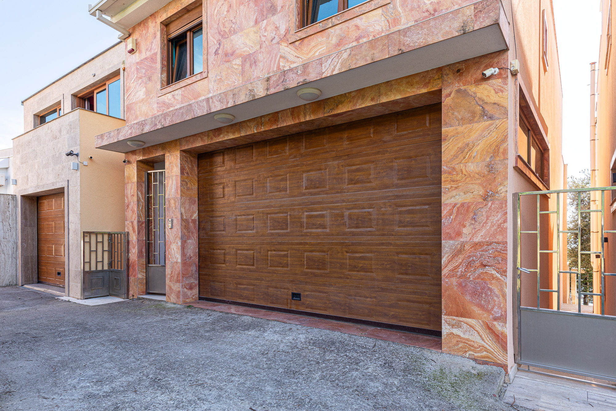 Image of House - 4 Bedrooms - 4 Bathrooms for Sale in Bar-Utjeha-Montenegro, Image 7