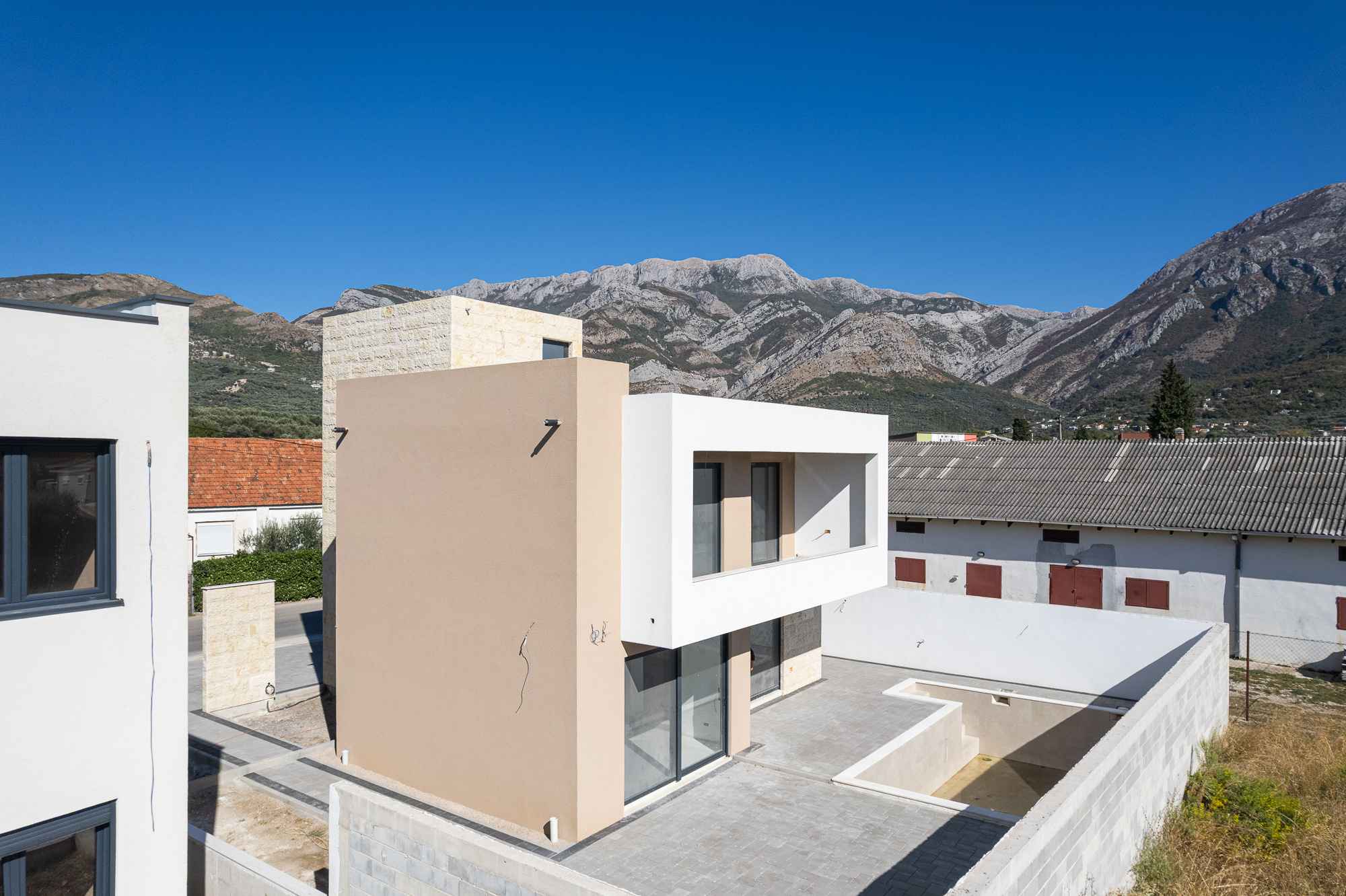  Image of House - 3 Bedrooms - 3 Bathrooms for Residential For Sale in Bar-Bar-Montenegro, Image 12