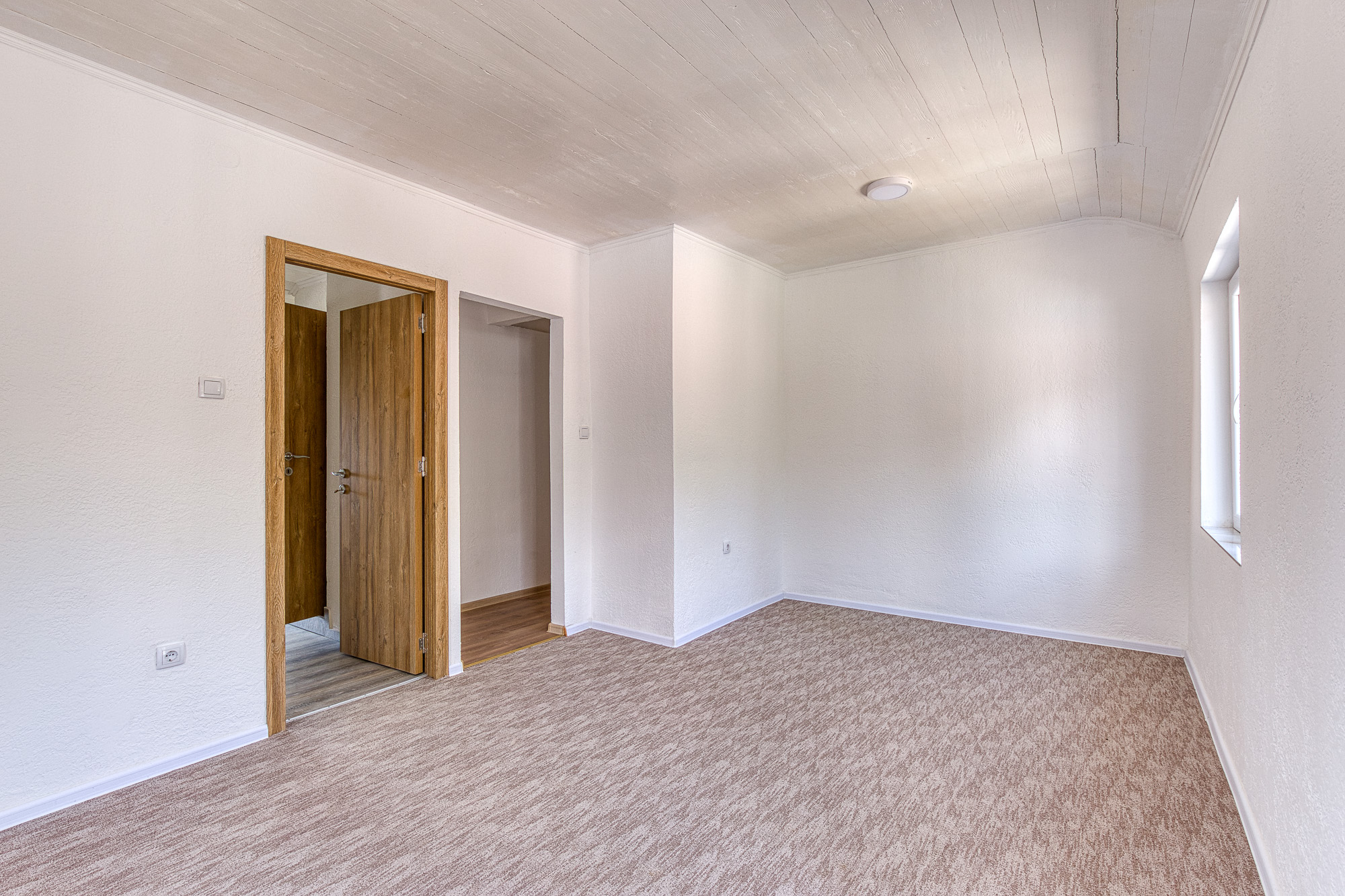 Image of House - 3 Bedrooms - 2 Bathrooms for Sale in Herceg-Novi-Herceg Novi-Montenegro, Image 9