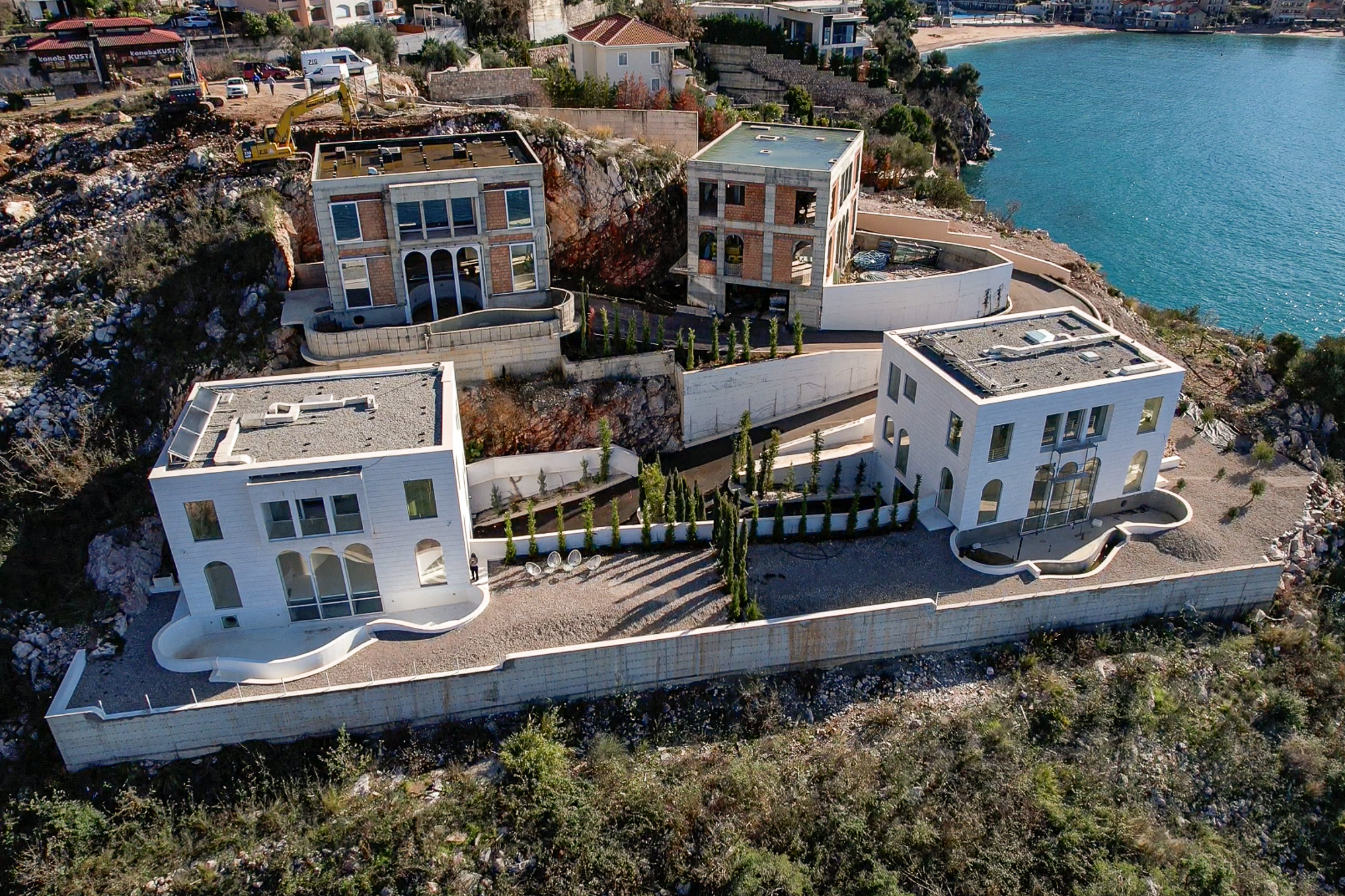 Image of Villa - 4 Bedrooms for Sale in Budva-Kamenovo-Montenegro, Image 85