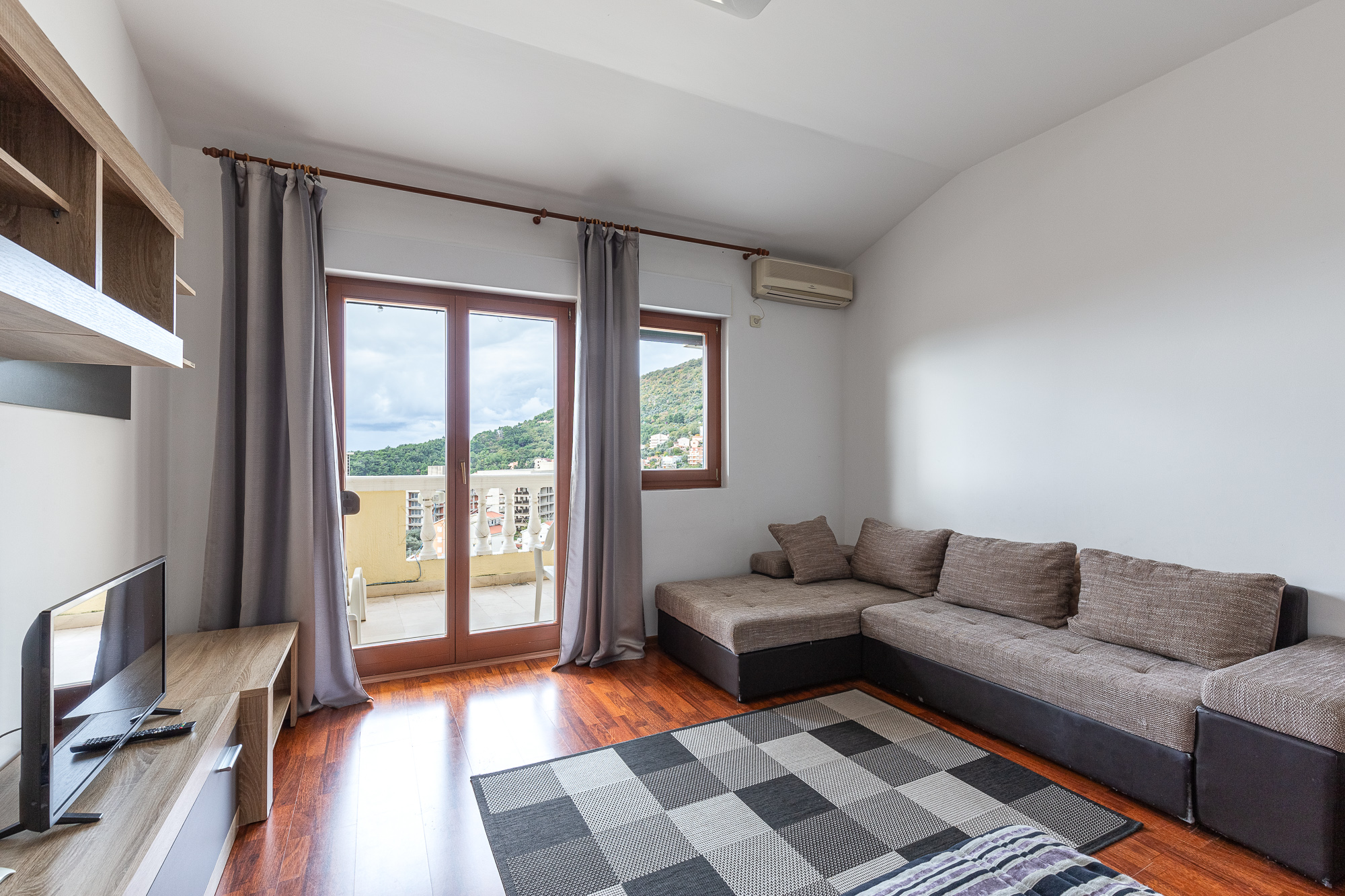 Image of Apartment - 1 Bedrooms - 1 Bathrooms for Sale in Budva-Petrovac-Montenegro, Image 5