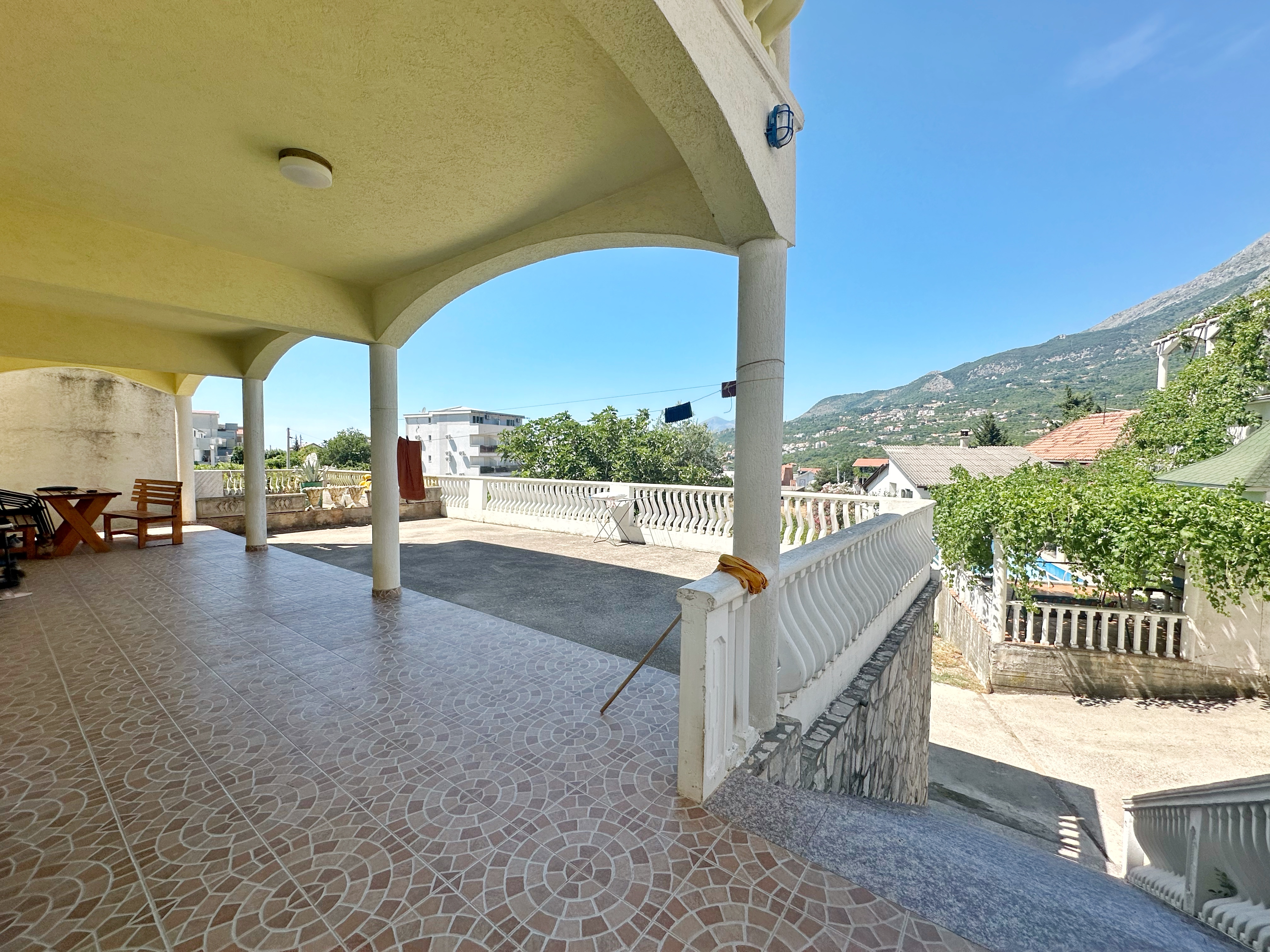 Image of House - 8 Bedrooms - 5 Bathrooms for Sale in Bar-Dobre Vode-Montenegro, Image 8