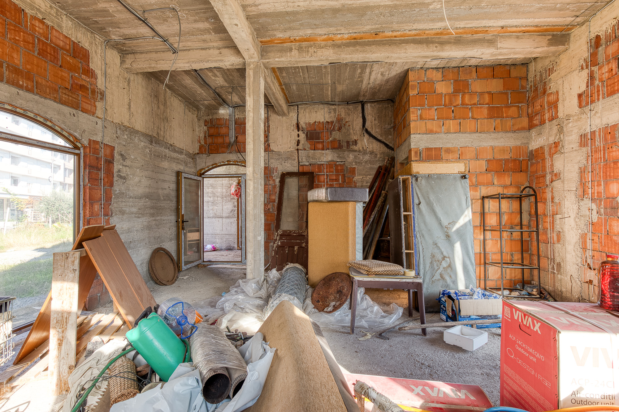 Image of Commerce property - 6 Bedrooms for Sale in Montenegro-Montenegro, Image 2