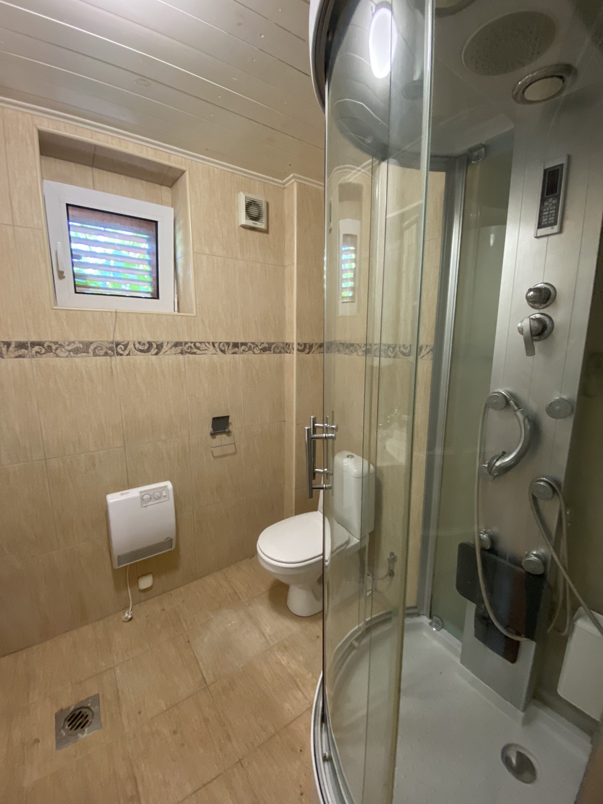 Image of House - 3 Bedrooms - 2 Bathrooms for Sale in Herceg-Novi-Djenovici-Montenegro, Image 9