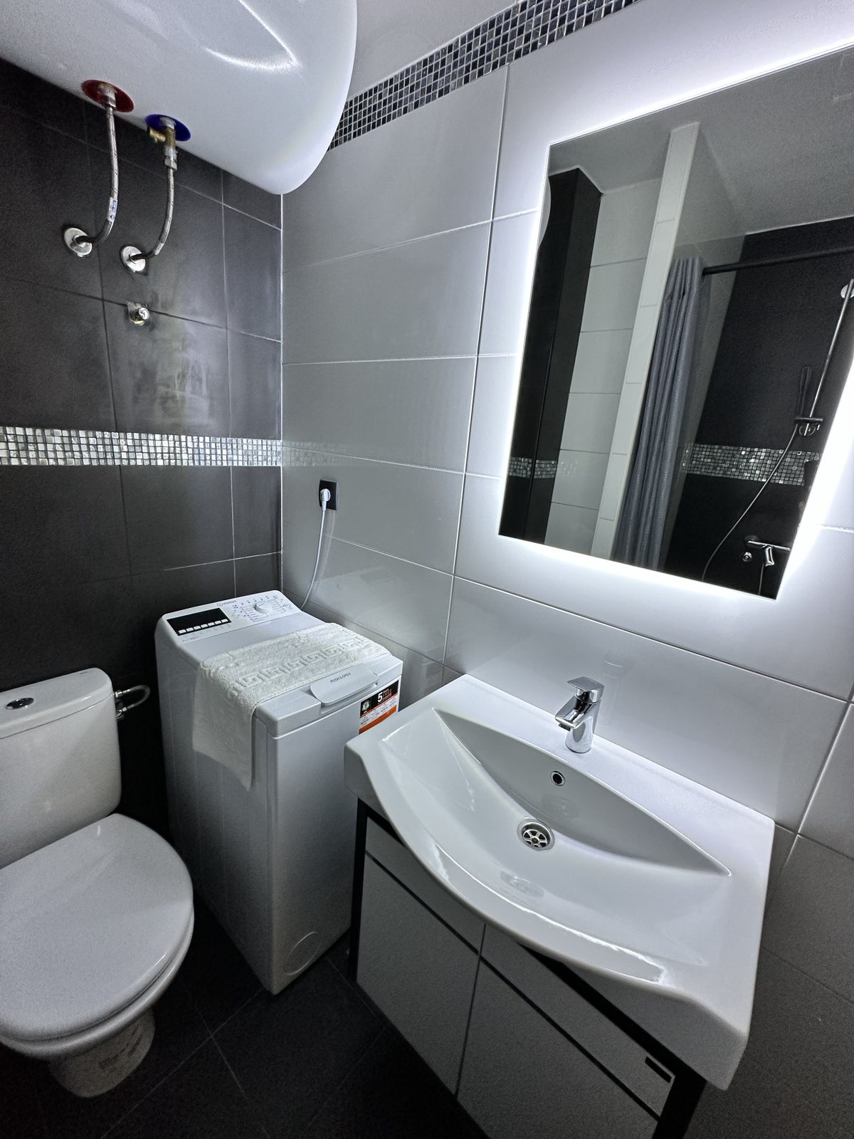 Image of Apartment - 2 Bedrooms - 1 Bathrooms for Sale in Budva-Budva-Montenegro, Image 10