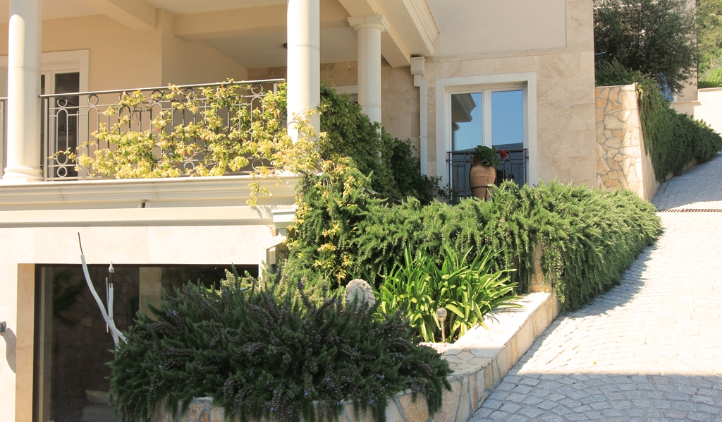 Image of Apartment - 2 Bedrooms for Sale in Herceg-Novi-Djenovici-Montenegro, Image 2