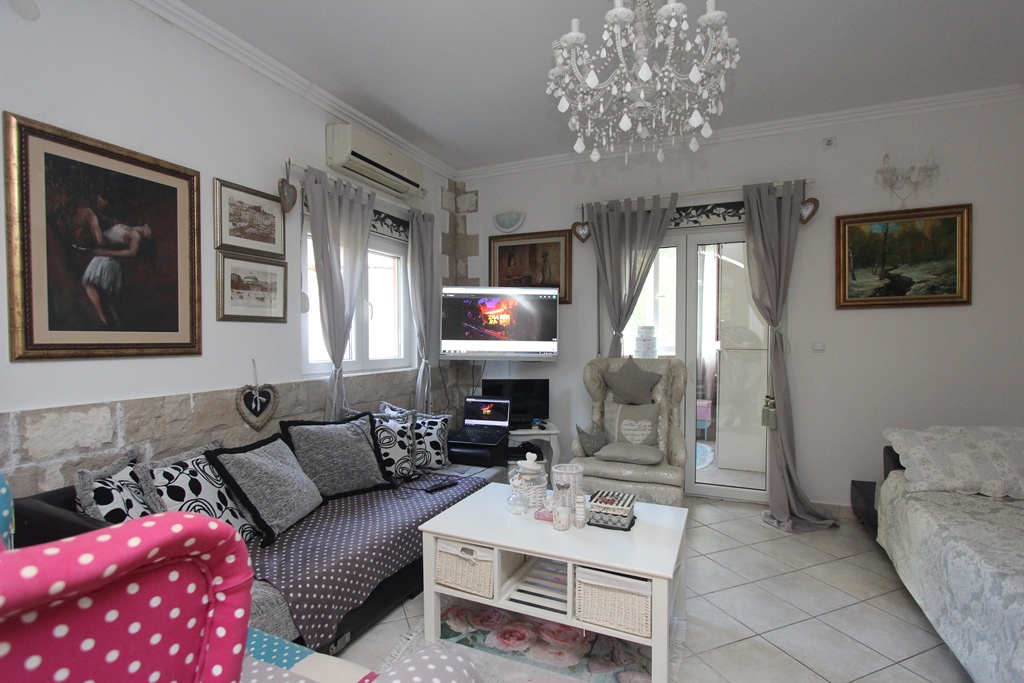 Image of Apartment - 2 Bedrooms - 1 Bathrooms for Sale in Herceg-Novi-Topla-Montenegro, Image 2