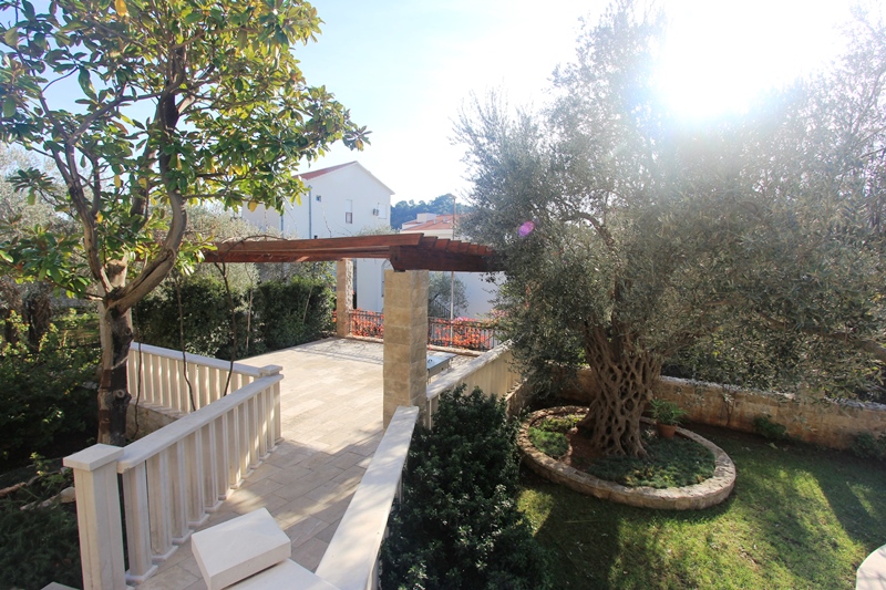 Image of House - 5 Bedrooms - 5 Bathrooms for Sale in Budva-Petrovac-Montenegro, Image 35