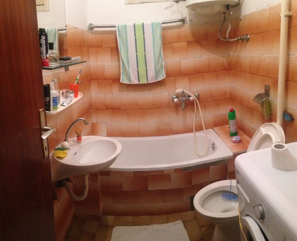 Image of House - 7 Bedrooms - 4 Bathrooms for Sale in Herceg-Novi-Herceg Novi-Montenegro, Image 8