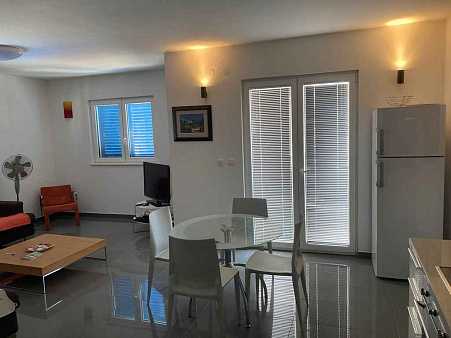 Apartment with two bedrooms in Becici — photo 2