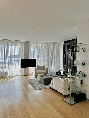 Luxurious apartment in Budva with sea view