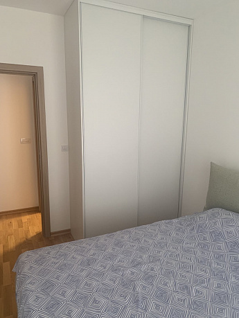 Furnished one-bedroom apartment in a new complex in Budva