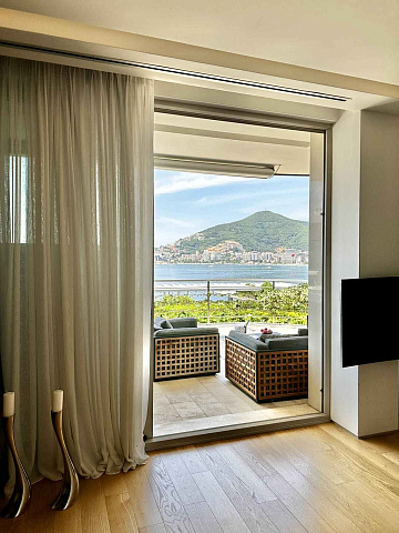 Luxurious apartment in Budva with sea view — photo 7