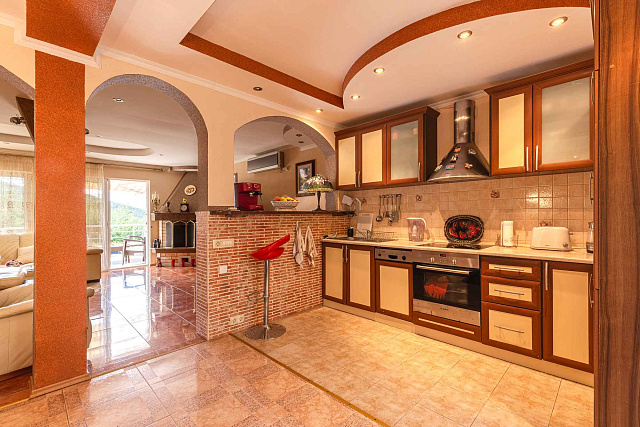 House in Kumbor 200 m to the sea