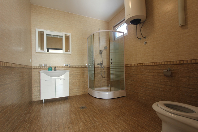 Villa with pool in Sutomore — photo 11