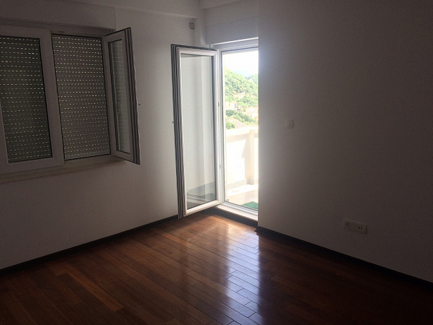 Two-bedroom apartment in Petrovac