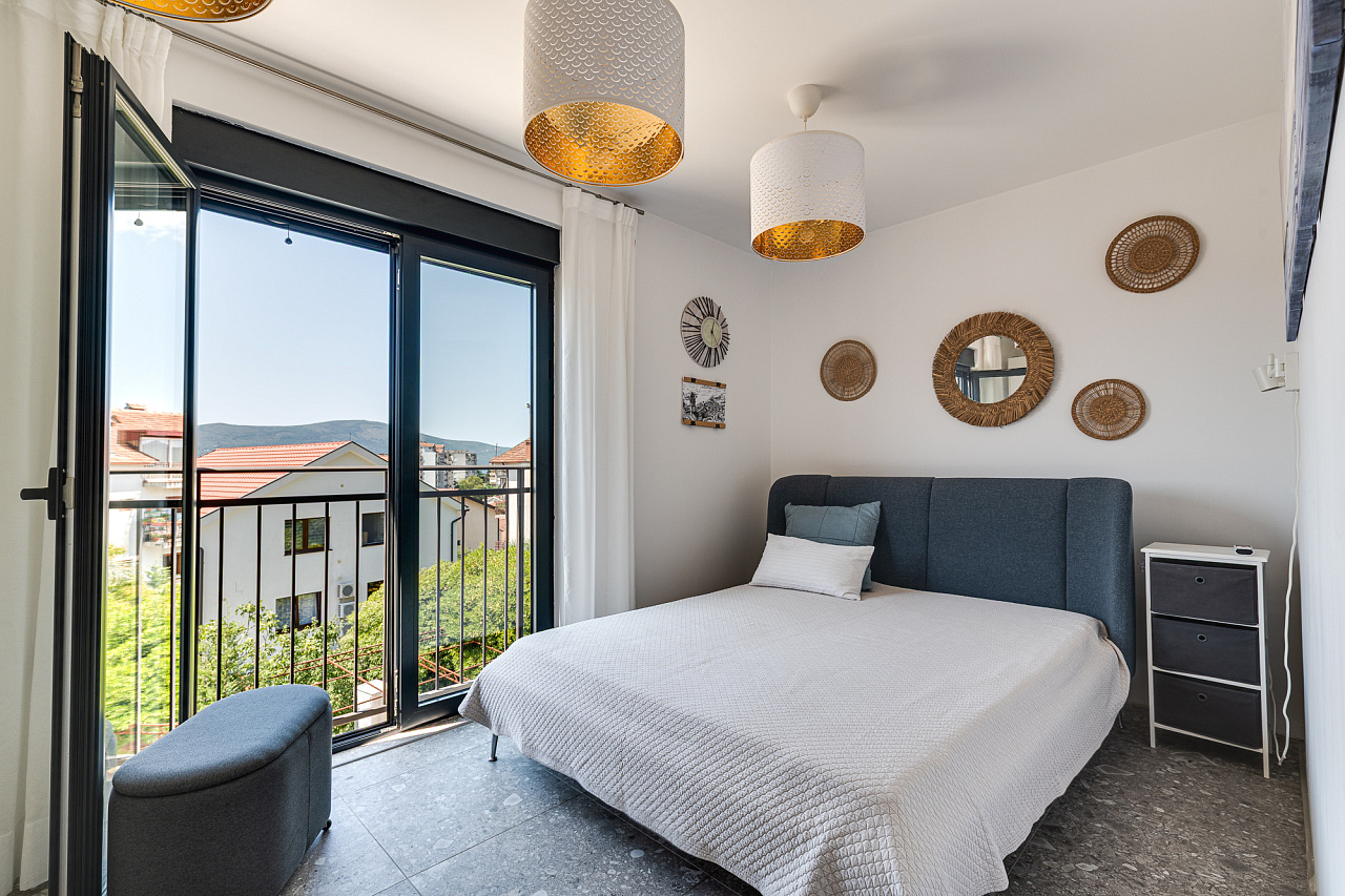 Modern three-bedroom apartment in the centre of Tivat with sea views