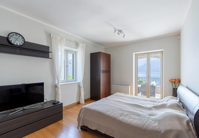 Luxury Villa in Risan with pool on first line