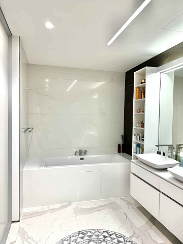 Luxurious apartment in Budva with sea view — photo 12