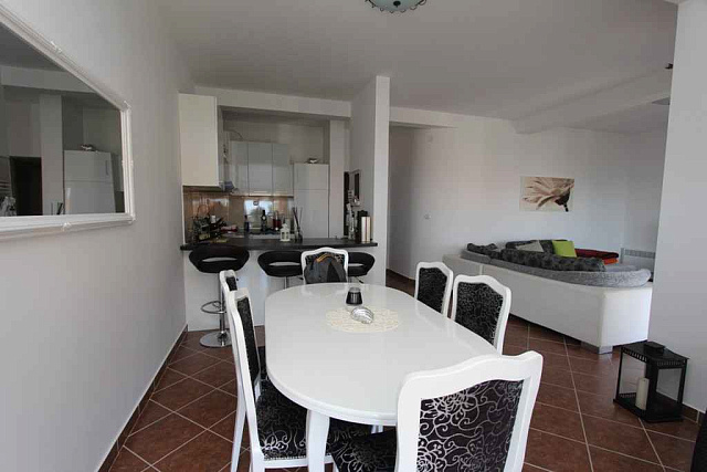 Beautiful Two Bedroom Apartment Budva — photo 4