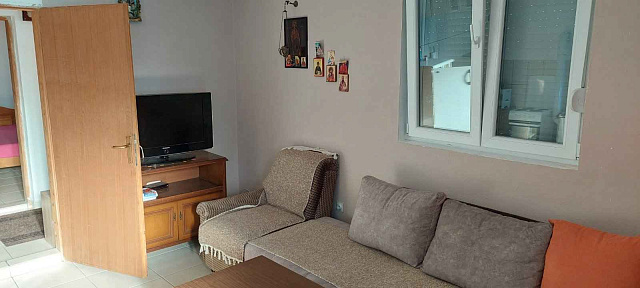Three-storey house in Sutomore overlooking the sea — photo 4
