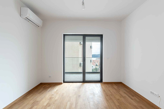 Spacious 64 m² Apartment in Bečići with Sea View — photo 4