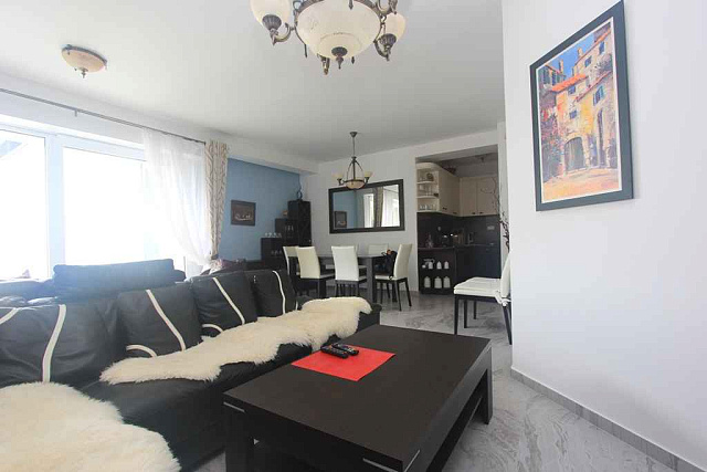 An apartment with a spacious terrace in Przno — photo 8