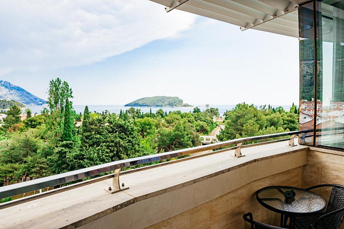 LUX apartment in Budva with sea view