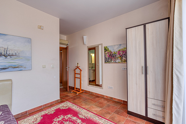 Sea view villa in Becici — photo 27