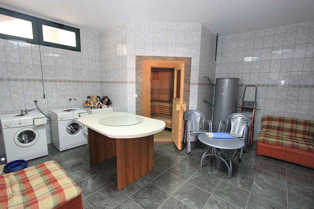 Villa with pool in Petrovac — photo 39