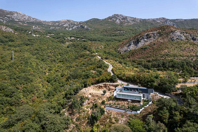 AN EXCLUSIVE INVESTMENT OPPORTUNITY NEAR KAMENOVO AND SVETI STEFAN