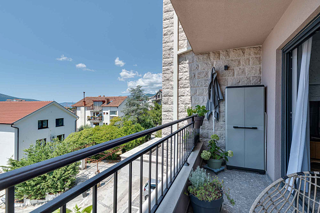 Modern three-bedroom apartment in the centre of Tivat with sea views — photo 20