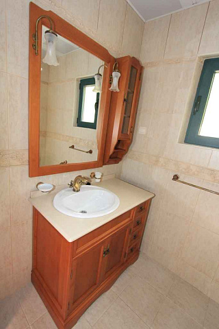 Villa with pool in Petrovac — photo 19