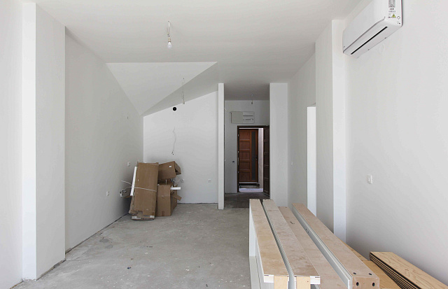 Luxury apartments on the first line of the sea in Opatovo — photo 7
