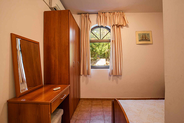 Cozy Seafront Apartment in Bigovo — with Terrace and Stunning Sea View — photo 11