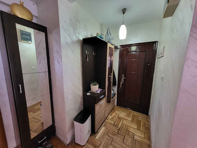 Apartment with a spacious terrace in a quiet location in Budva — photo 7