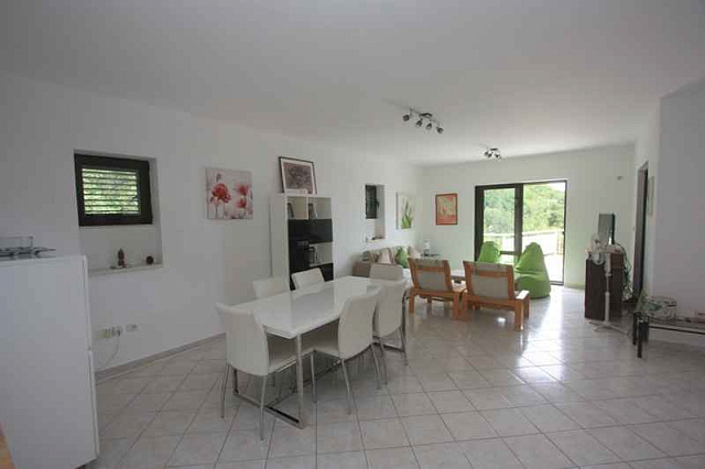  — photo 9