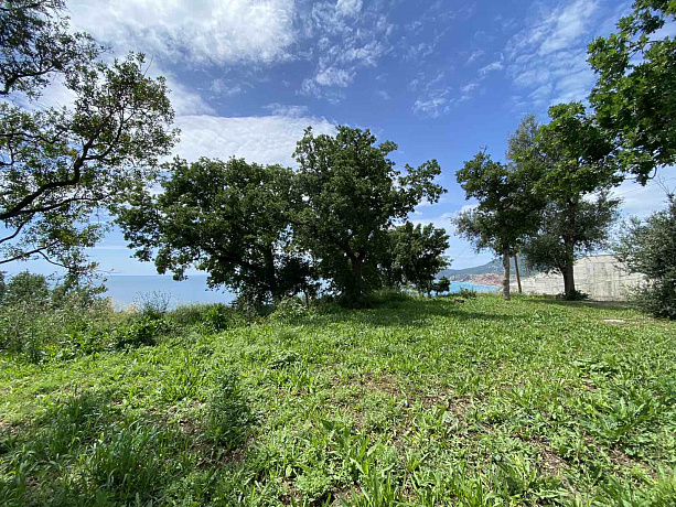 A fenced plot for sale with a panoramic view of the Adriatic Sea