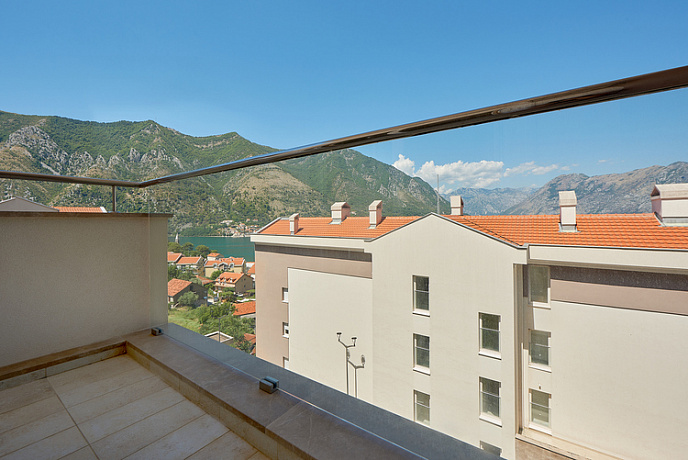 For sale apartments in a complex in Kotor with a sea view