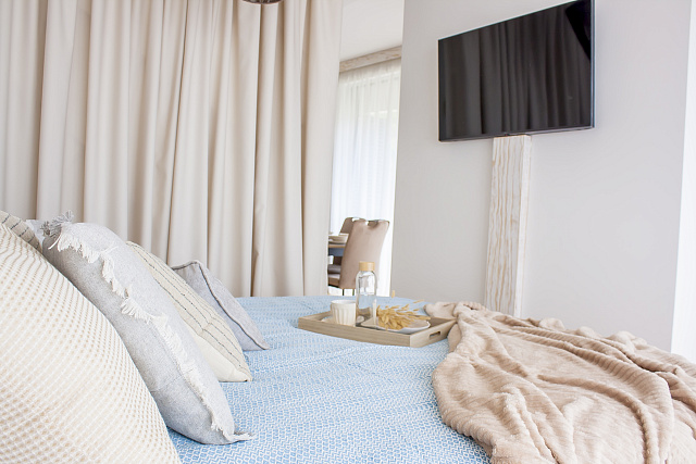 Luxurious Two-Bedroom Apartment with Expansive Terrace in Bečići — photo 13