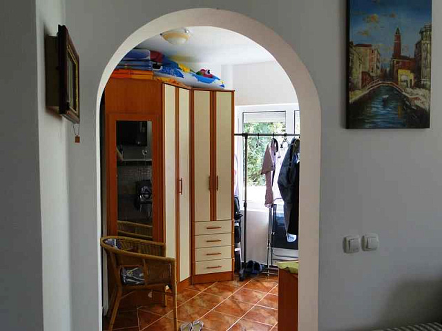  — photo 8